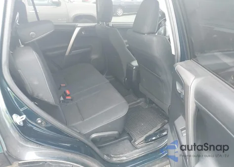 2017 Toyota Rav4 Xle z USA, uszkodzony, nr VIN JTMRFREVXHJ706767